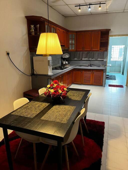Manjung Modern + Cozy Terrace Home Lumut Exterior foto