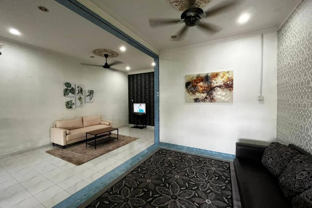 Manjung Modern + Cozy Terrace Home Lumut Exterior foto